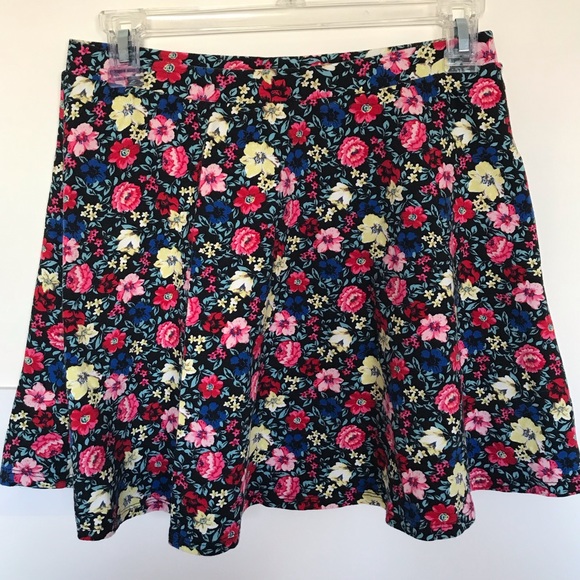 Forever 21 Floral Skater Skirt - Picture 1 of 3